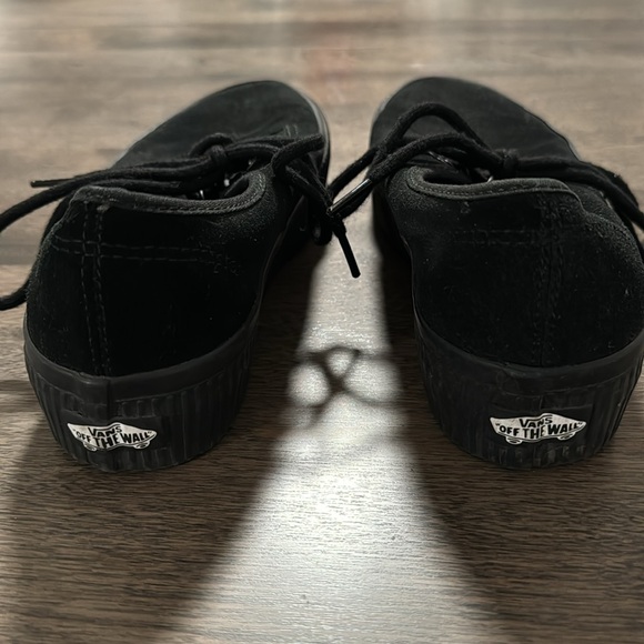 Good condition vans - Picture 3 of 11